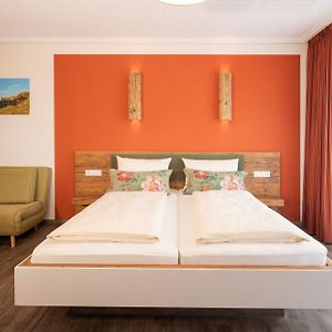 Deluxe Zimmer mit Kingsize-Bett